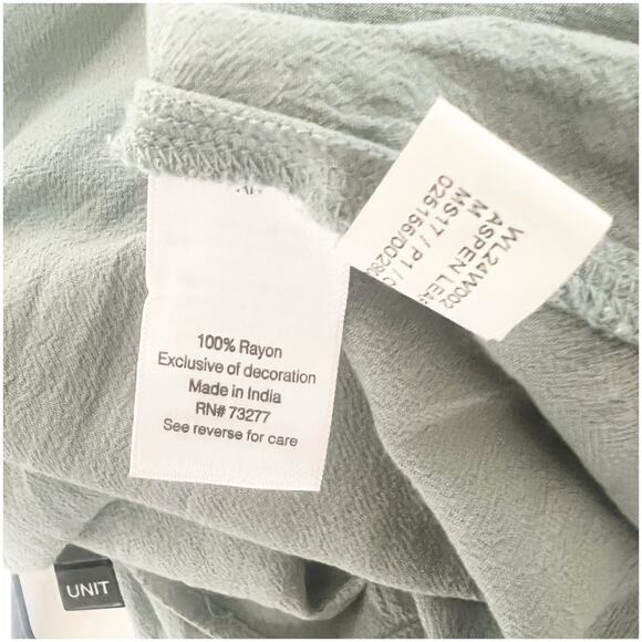 Lauren Conrad Bohemian Long Sleeve Top Size Medium Sage Green Floral Sequins - Picture 9 of 9